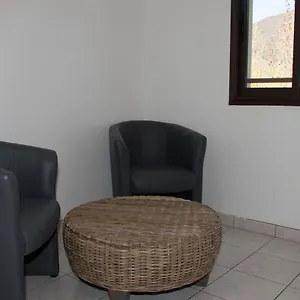 camping-les-prades.midi-pyreneeshotels.com/